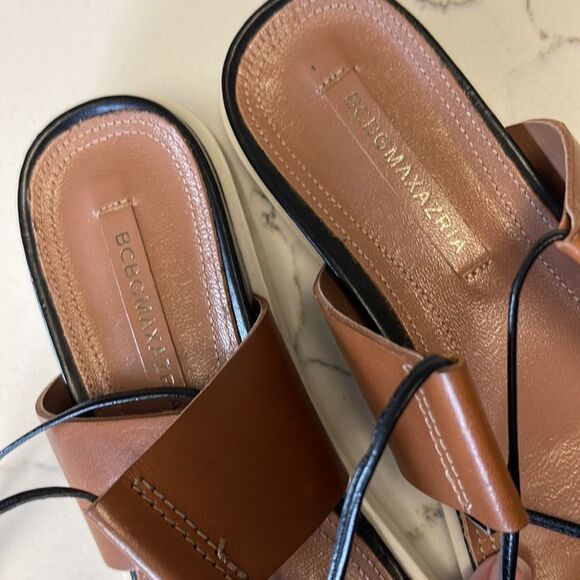 ✨✨ BCBGMAXAZRIA GLADIATOR SANDALS ✨✨ - Picture 3 of 5
